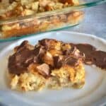 bread pudding with bananas with cinnamon and chocolate