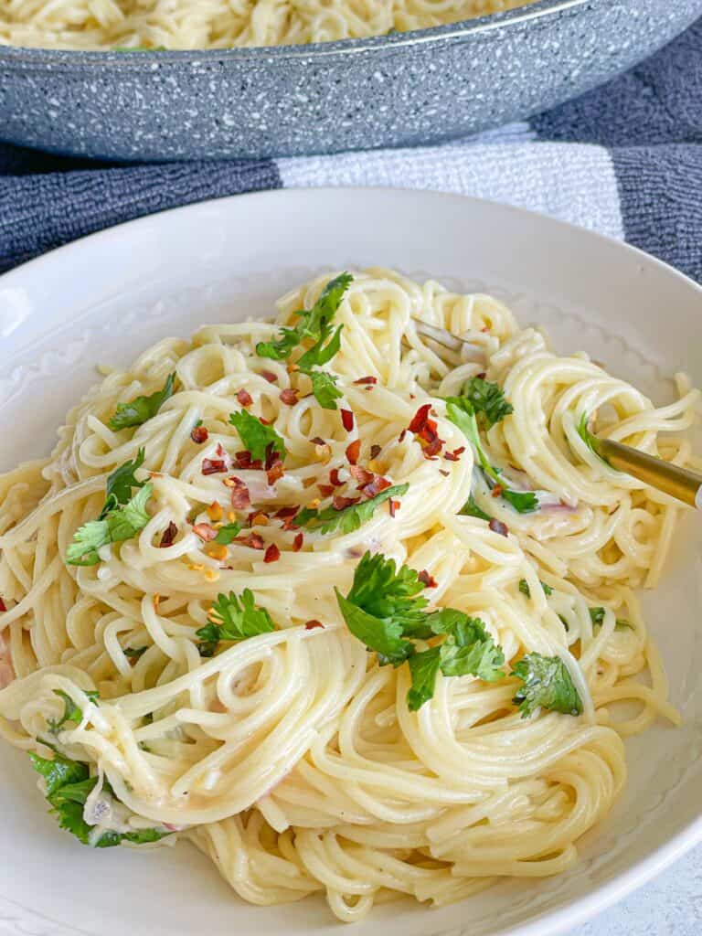 This Lemon Parmesan Spaghetti is picturesque dish for any dinner table!