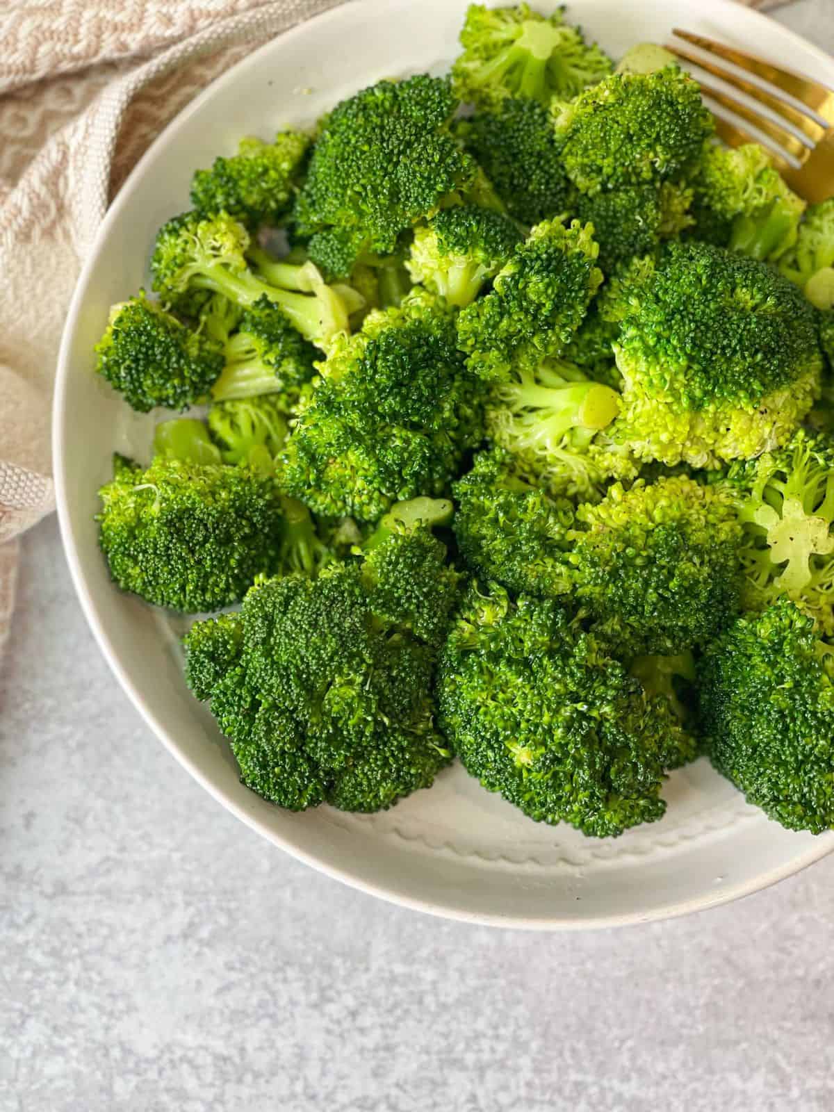 TasteGreatFoodie - Perfectly Boiled and Seasoned Broccoli