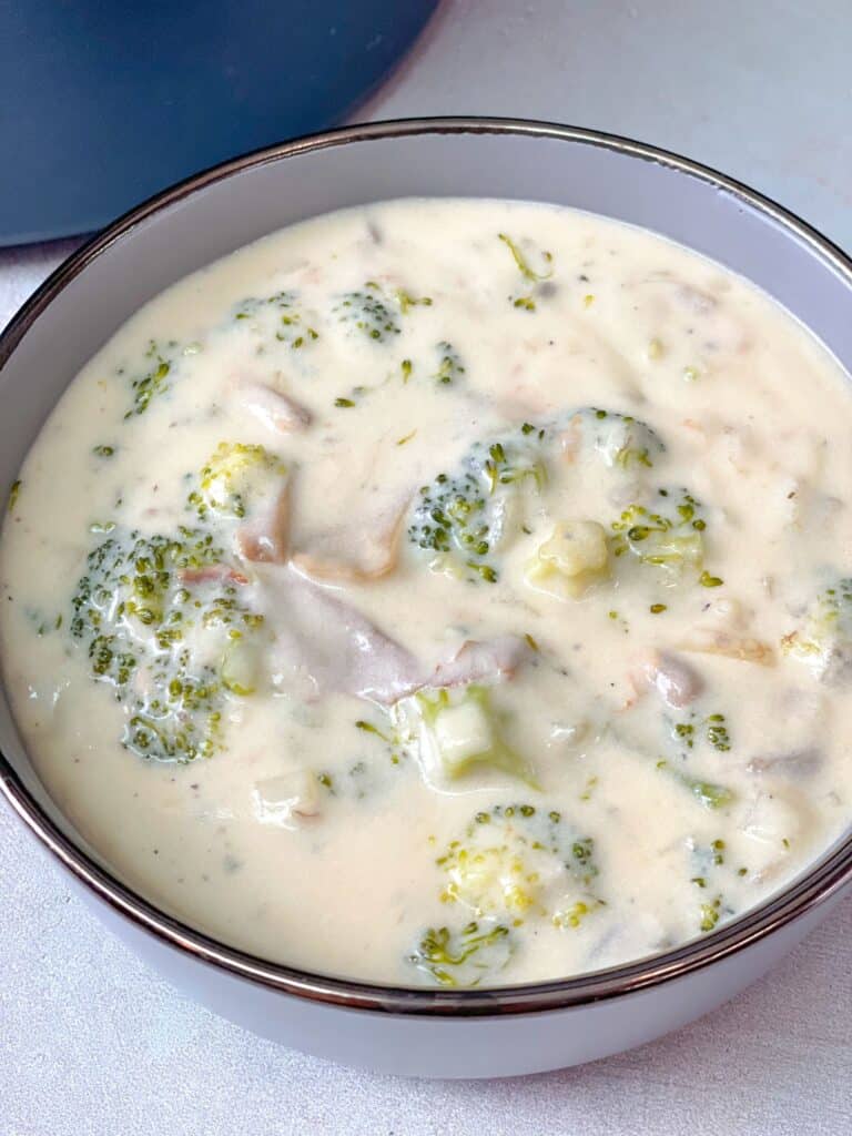 A creamy Broccoli and Mushroom Soup that is best served as a started. Packed with nutrients and delicious flavors, this recipe is definitely a crowd pleaser.
