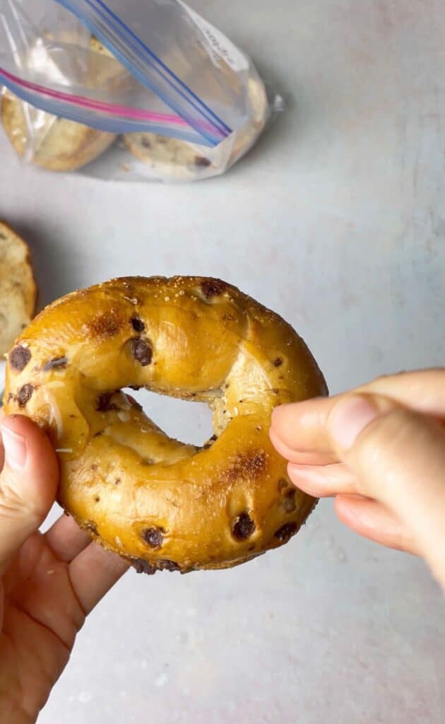 Since a bagel lose its desirable eating qualities within hours of its lifeline., here's the Best Way to Reheat Old/Stale Bagels or Bread!