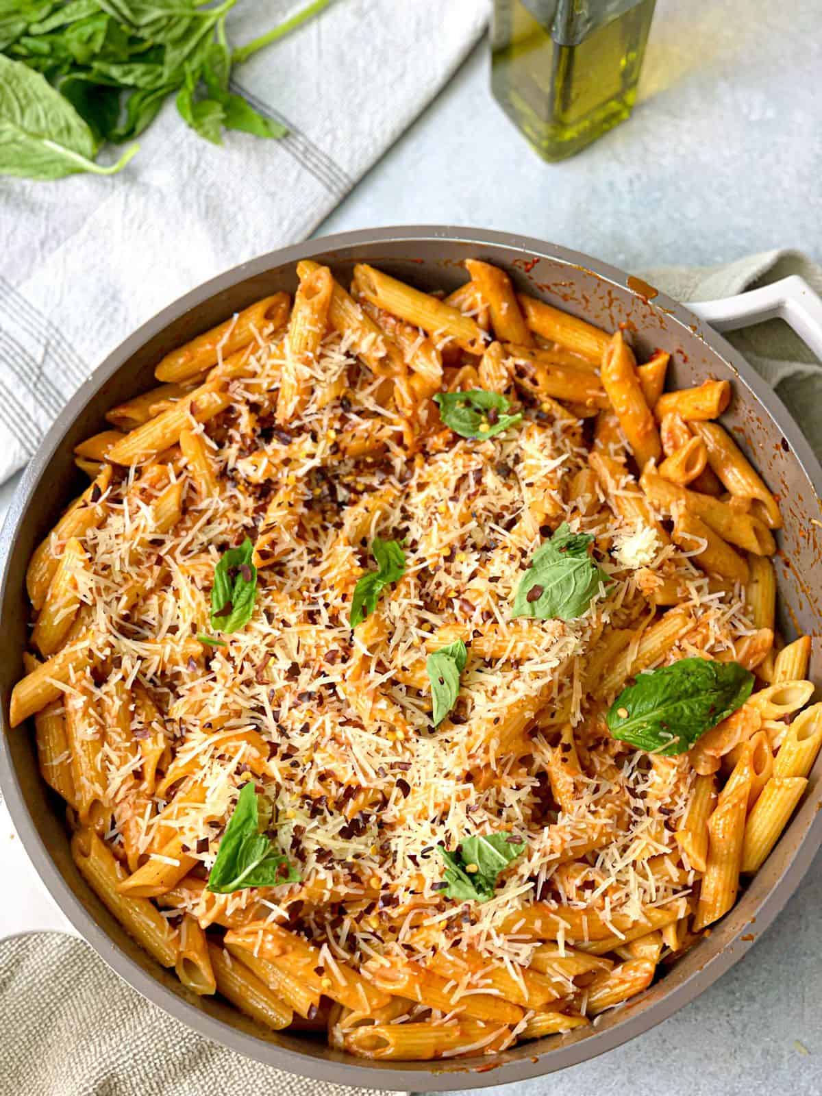 TasteGreatFoodie - Gigi Hadid's Viral Pasta Recipe (without the vodka ...