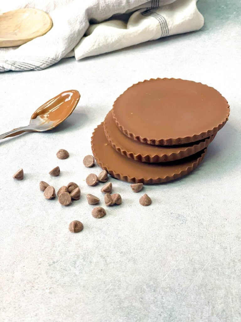 3 delicious mini peanut butter cups and some chocolate chips