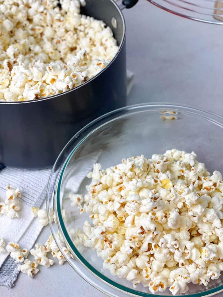 Simple steps for the crispiest and fluffiest corn kernels.