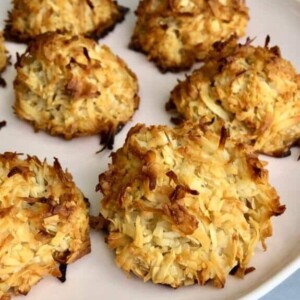 Coconut macaroons in a plate.