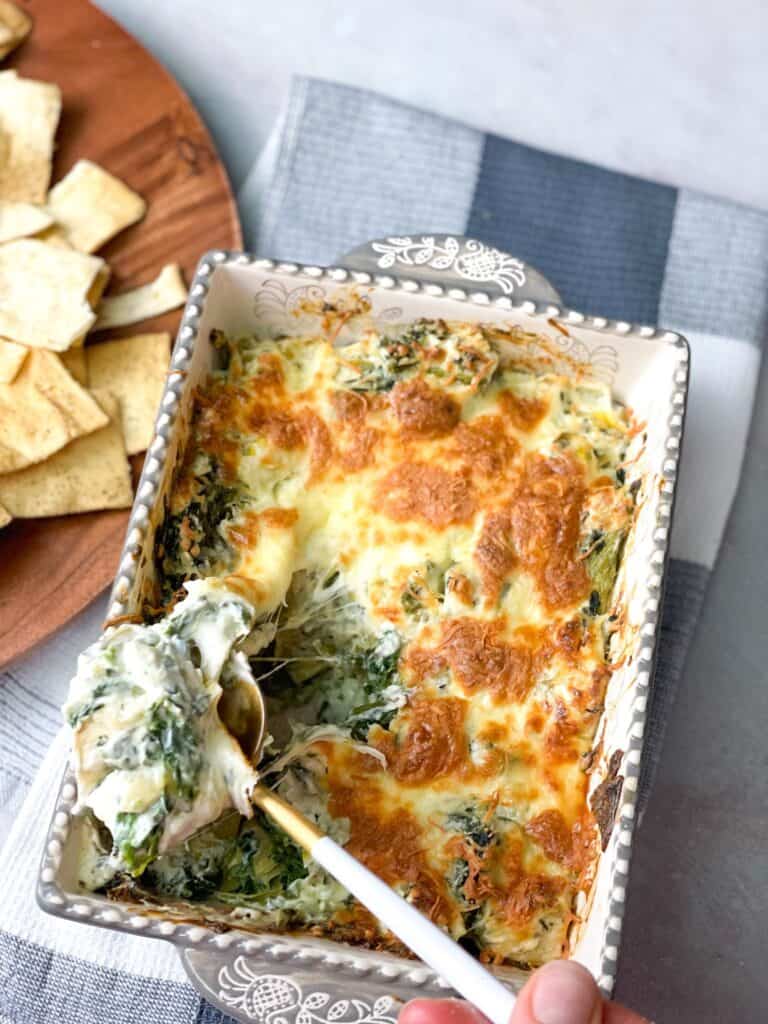 This 5-Ingredient Spinach Artichoke Dip is a breeze to make, and will be an immediate hit amongst food lovers!