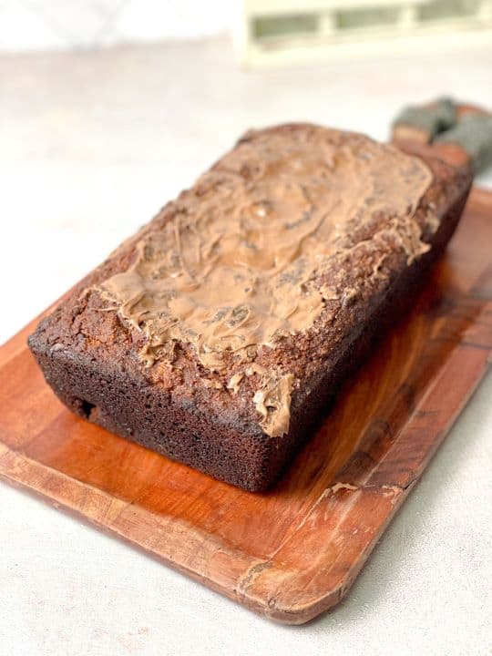 Almond flour is the major constituent in this recipe. Mixing it with mashed bananas and other healthy components  uncovers a cake that is tasty, wholesome, and desired by all.