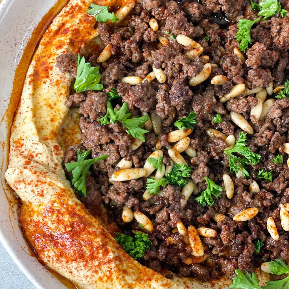 Ground Beef with Hummus and Pita Chips