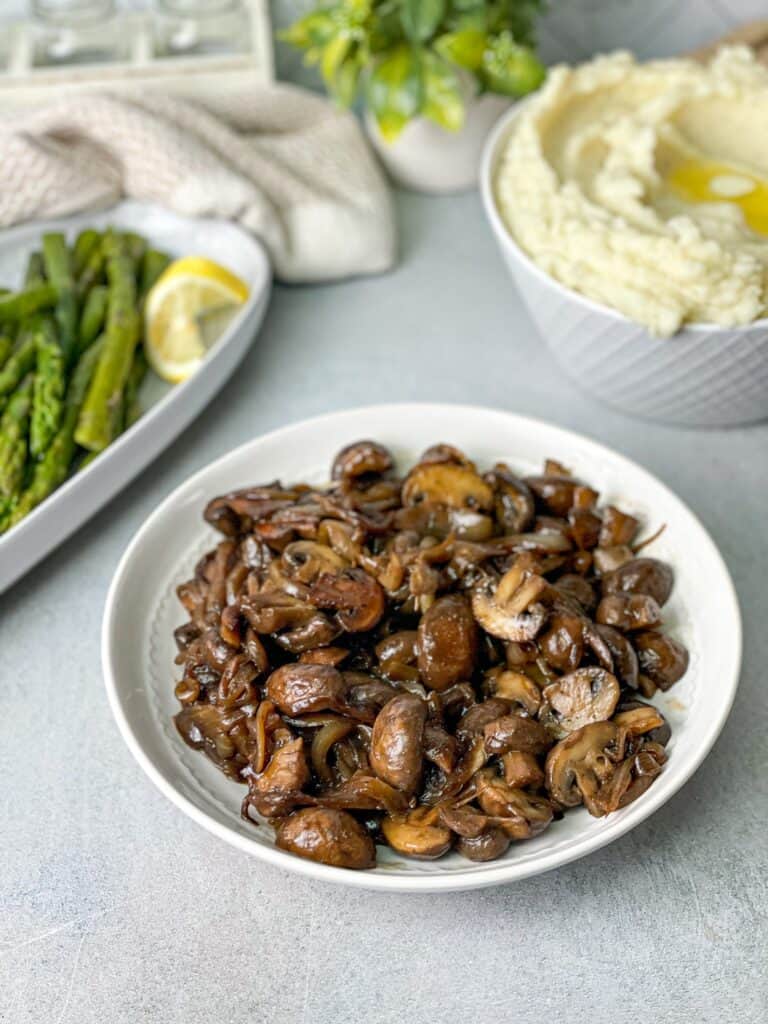 Sautéed Mushrooms and Onions served with mashed potatoes and boiled asparagus