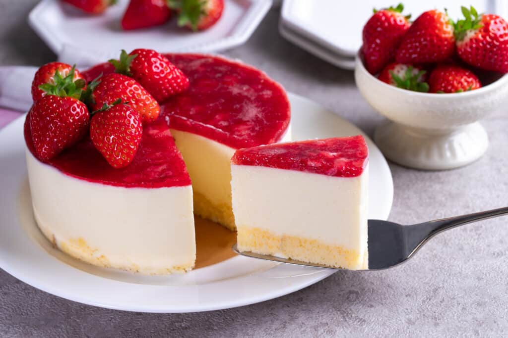 Strawberries are delicious and you dont need much time or effort to create the perfect strawberry cheesecake.  
