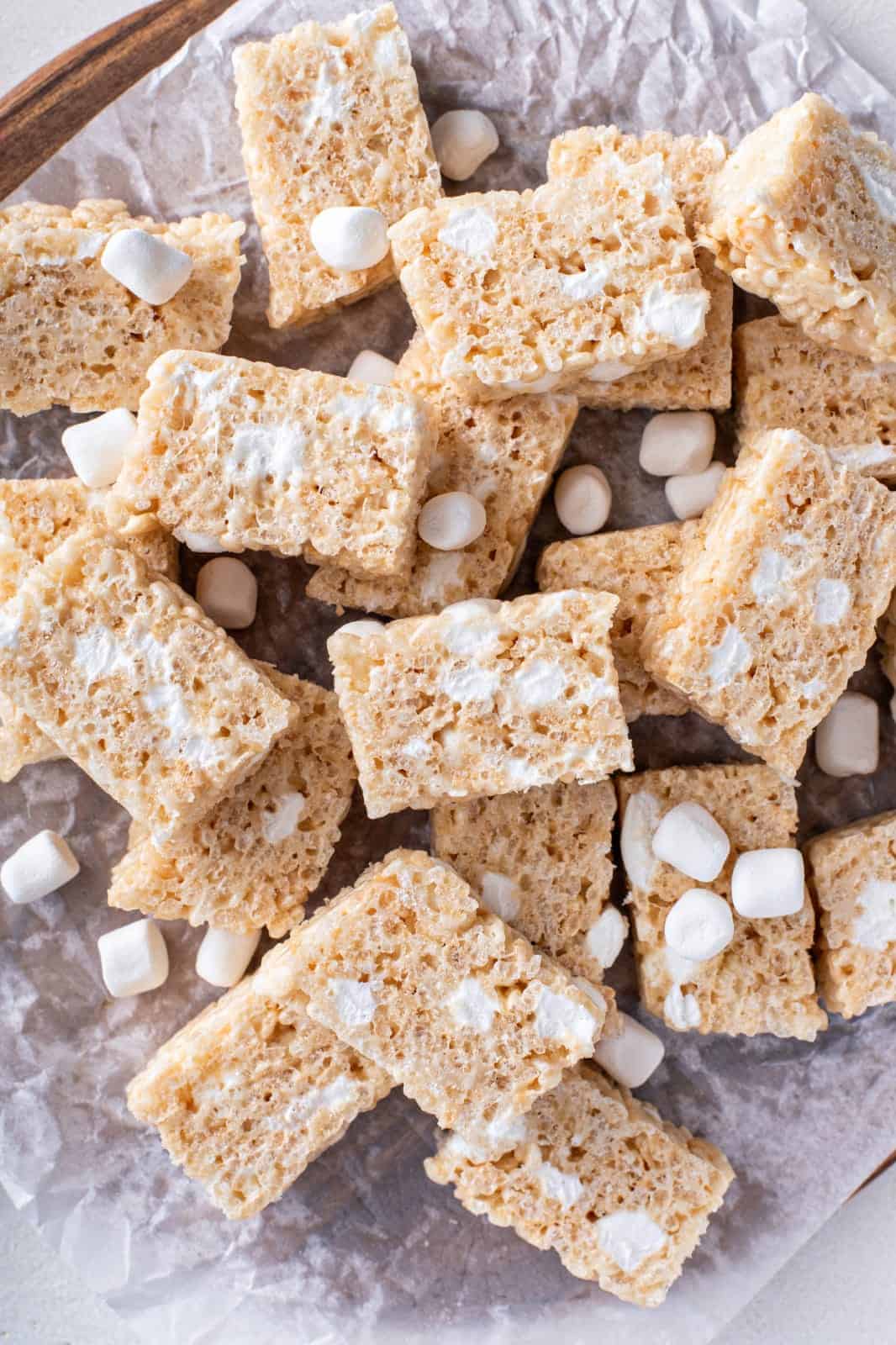 No-bake Rice Krispie Treats with some Marshmallows on the top
